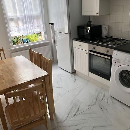 East London 2 Bedroom Flat Εξωτερικό φωτογραφία